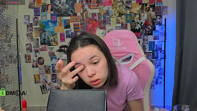 Chio Mio online show from 10-25-25, 02:19