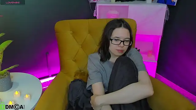 Chio Mio online show from 10-29-25, 02:25