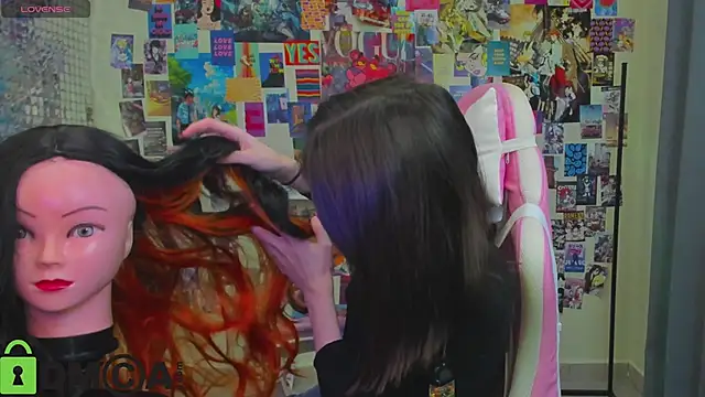 Chio Mio online show from 10-30-25, 01:51