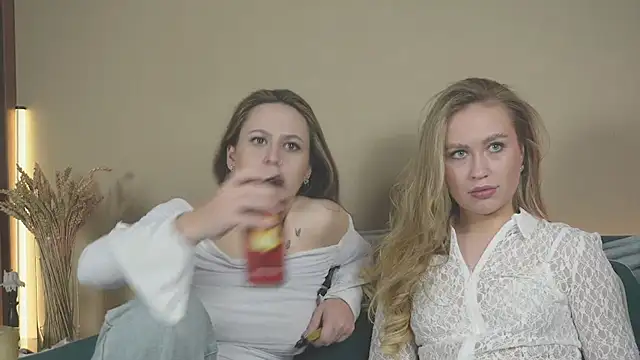 girlstirp online show from 02-12-25, 10:03