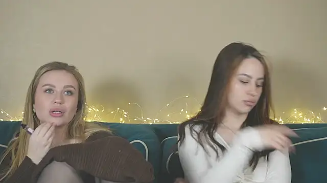 girlstirp online show from 03-01-25, 09:18
