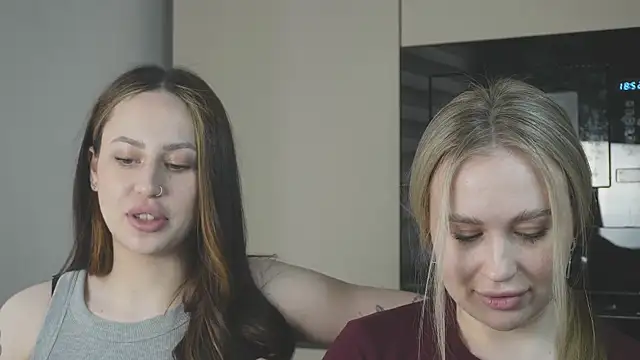 girlstirp online show from 03-16-25, 10:00
