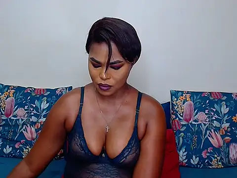 Snapshot of Sadehx chatting on 09-17-25, 01:02 Sadehx online show from 09-17-25, 01:02