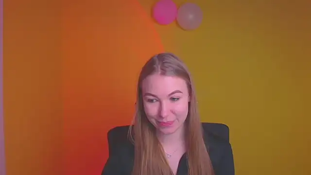 Snapshot of Dana_flowers chatting on 02-20-25, 12:25 Dana flowers online show from 02-20-25, 12:25