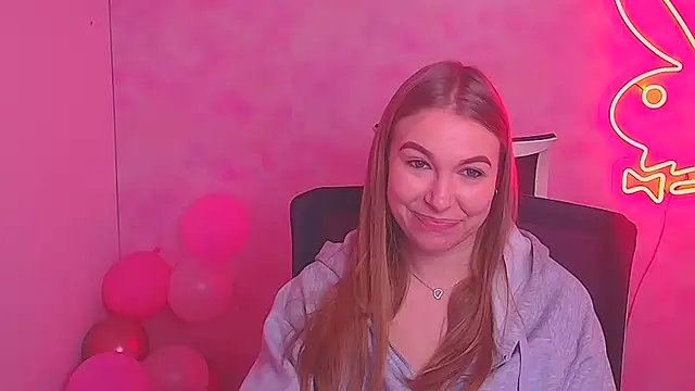 Snapshot of Dana_flowers chatting on 02-21-25, 09:13 Dana flowers online show from 02-21-25, 09:13