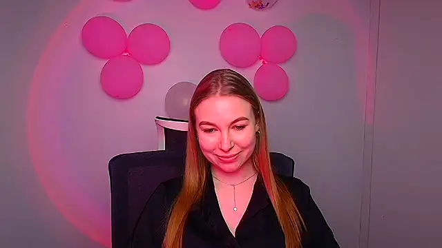 Snapshot of Dana_flowers chatting on 02-24-25, 03:42 Dana flowers online show from 02-24-25, 03:42