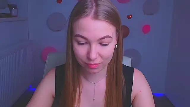 Snapshot of Dana_flowers chatting on 03-07-25, 12:12 Dana flowers online show from 03-07-25, 12:12