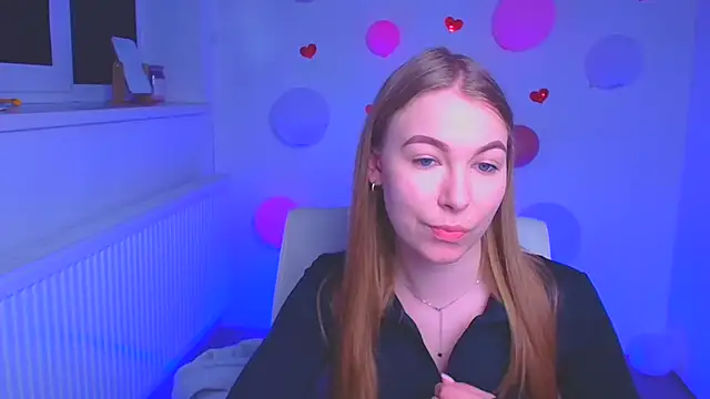Snapshot of Dana_flowers chatting on 03-13-25, 06:16 Dana flowers online show from 03-13-25, 06:16
