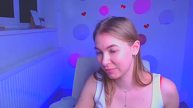 Snapshot of Dana_flowers chatting on 03-13-25, 09:21 Dana flowers online show from 03-13-25, 09:21