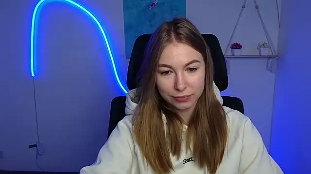 Snapshot of Dana_flowers chatting on 10-24-25, 05:15 Dana flowers online show from 10-24-25, 05:15