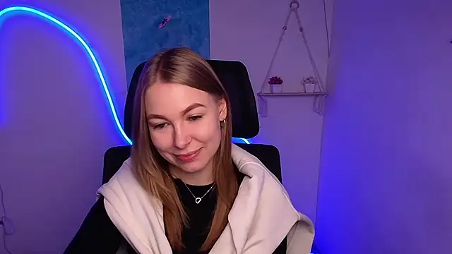 Snapshot of Dana_flowers chatting on 11-01-25, 06:26 Dana flowers online show from 11-01-25, 06:26