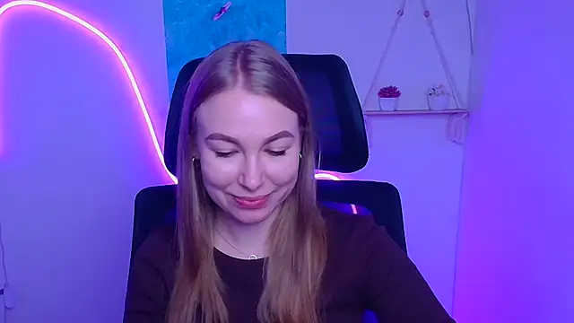 Snapshot of Dana_flowers chatting on 12-01-25, 06:29 Dana flowers online show from 12-01-25, 06:29