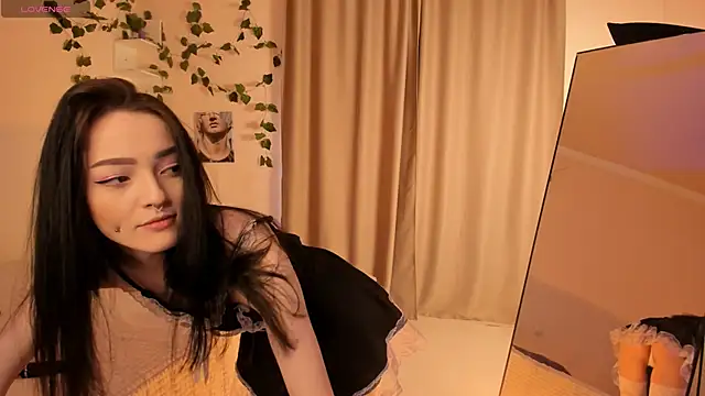 Bella  Faith online show from 03-16-25, 05:36