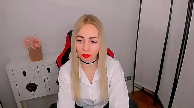 MargaritaRose online show from 02-17-25, 06:37