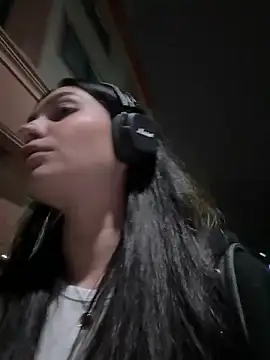 lunalovelee online show from 09-24-25, 02:09