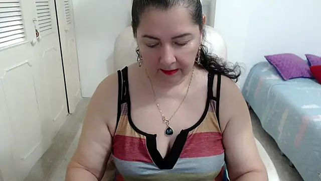 leonela 69 online show from 04-06-26, 12:19