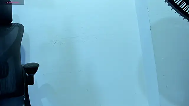 EmiliaRose  online show from 10-09-25, 09:02