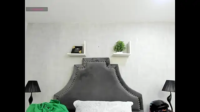 EmiliaRose  online show from 11-21-25, 09:02