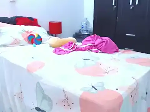 Snapshot of Keyra_Dainty chatting on 02-25-25, 02:00 Keyra Dainty online show from 02-25-25, 02:00