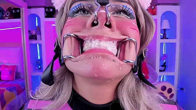 miss   megan online show from 05-08-26, 09:53