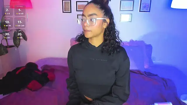 Snapshot of Alice_simmons chatting on 02-05-26, 02:33 Alice simmons online show from 02-05-26, 02:33