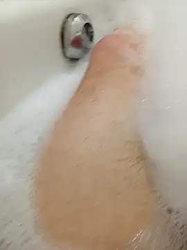 flo000031 online show from 01-19-26, 02:43