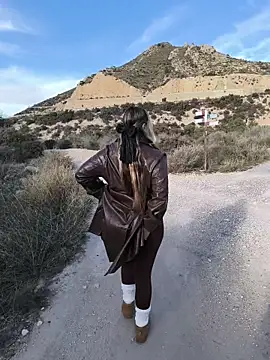 Snapshot of Mona_Plus chatting on 11-07-25, 02:50 Mona Plus online show from 11-07-25, 02:50