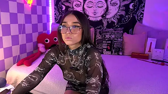 Snapshot of verosmit1 chatting on 03-18-25, 10:58 verosmit1 online show from 03-18-25, 10:58