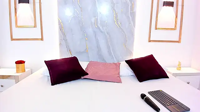 KylieGomeez online show from 02-25-25, 07:36