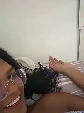 KylieGomeez online show from 10-26-25, 06:14