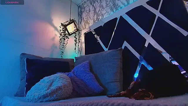 charlotte bluee online show from 09-16-25, 06:42