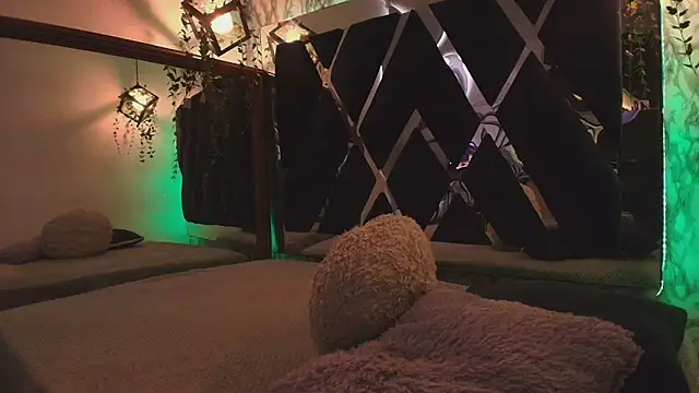 charlotte bluee online show from 10-29-25, 06:42