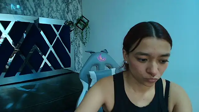 charlotte bluee online show from 12-22-25, 06:49