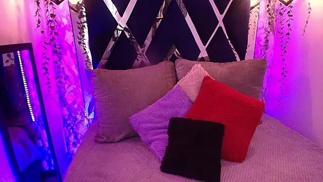 charlotte bluee online show from 02-01-26, 06:17