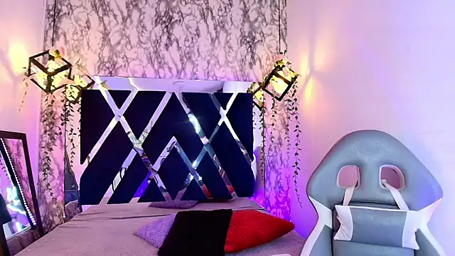 charlotte bluee online show from 05-30-26, 06:49