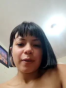 Snapshot of ZafiroKlein chatting on 02-24-25, 10:03 ZafiroKlein online show from 02-24-25, 10:03