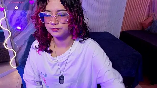 Snapshot of kristen_tay chatting on 04-30-26, 03:02 kristen tay online show from 04-30-26, 03:02