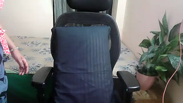 megancatluna online show from 04-04-26, 04:22