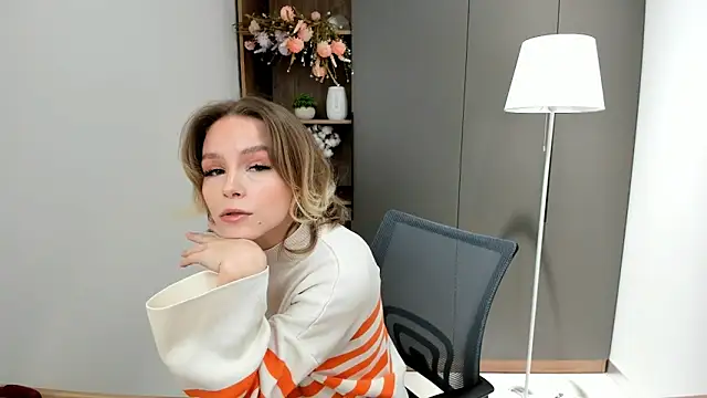 TaiteBayles online show from 02-13-25, 03:50