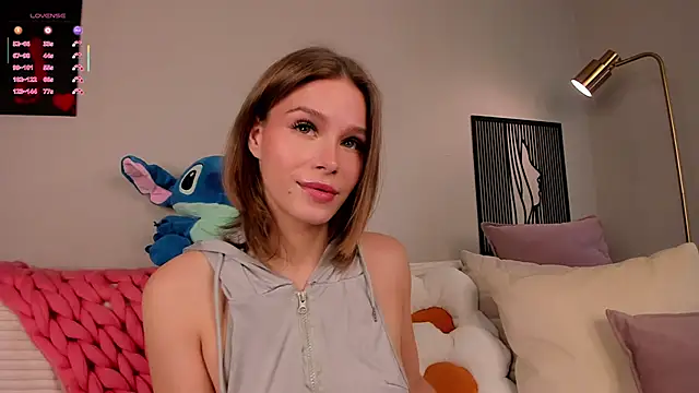 TaiteBayles online show from 09-26-25, 01:09