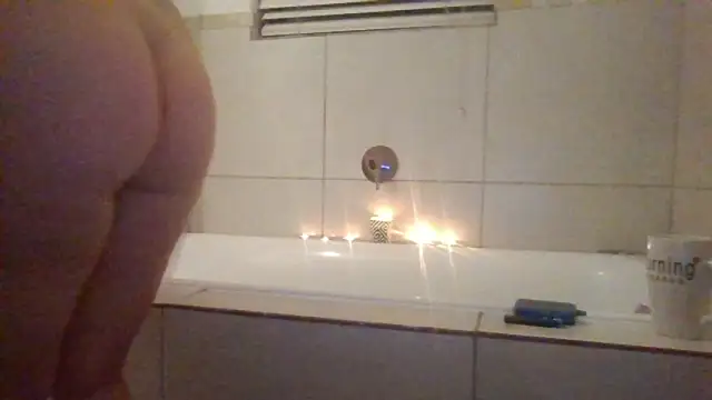 Snapshot of GoddessRieck chatting on 03-01-25, 07:59 GoddessRieck online show from 03-01-25, 07:59