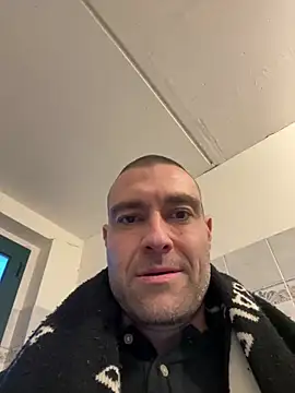 Snapshot of Jackcazzone_82 chatting on 02-25-25, 05:04 Jackcazzone 82 online show from 02-25-25, 05:04