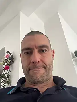 Snapshot of Jackcazzone_82 chatting on 03-17-25, 12:04 Jackcazzone 82 online show from 03-17-25, 12:04