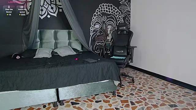 Snapshot of Arii_moon chatting on 03-01-25, 11:26 Arii moon online show from 03-01-25, 11:26