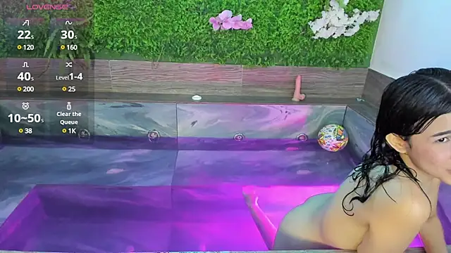 Snapshot of Arii_moon chatting on 03-18-25, 11:42 Arii moon online show from 03-18-25, 11:42