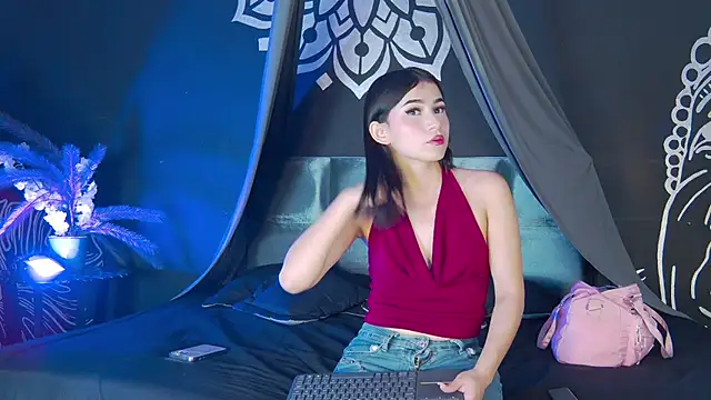 Snapshot of Arii_moon chatting on 09-20-25, 07:26 Arii moon online show from 09-20-25, 07:26