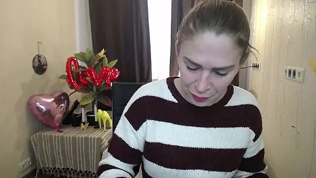 Snapshot of TessaDaybreak chatting on 02-16-25, 07:26 TessaDaybreak online show from 02-16-25, 07:26