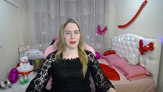 Snapshot of TessaDaybreak chatting on 03-05-25, 01:17 TessaDaybreak online show from 03-05-25, 01:17