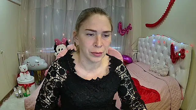 Snapshot of TessaDaybreak chatting on 03-21-25, 01:12 TessaDaybreak online show from 03-21-25, 01:12