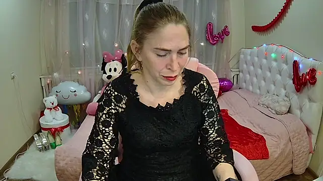 Snapshot of TessaDaybreak chatting on 03-21-25, 04:18 TessaDaybreak online show from 03-21-25, 04:18